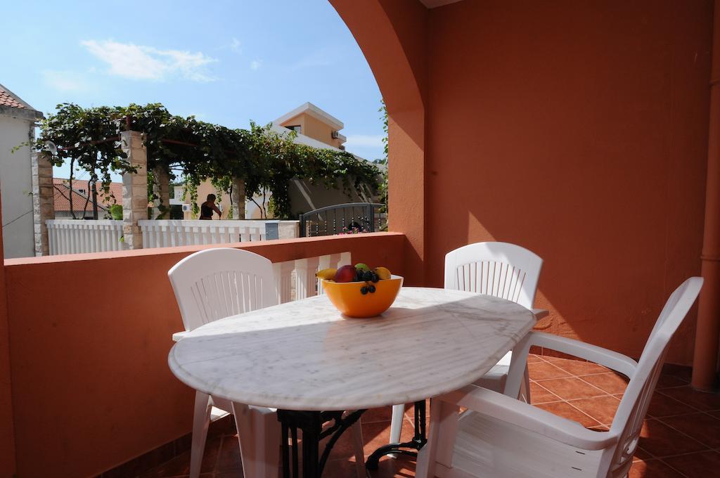 Vila Apartments Lidija Petrovac Chambre photo