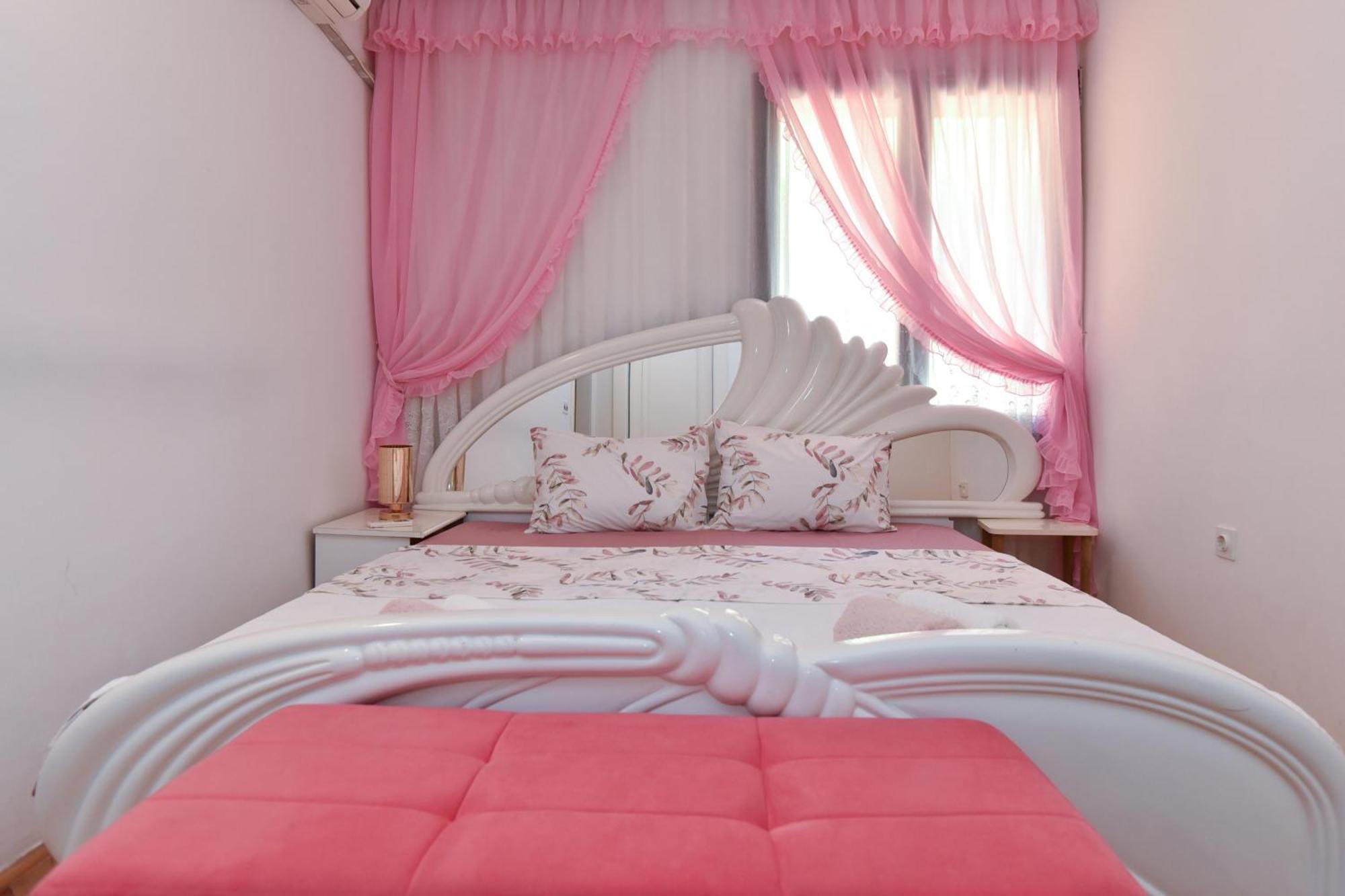 Vila Apartments Lidija Petrovac Extérieur photo