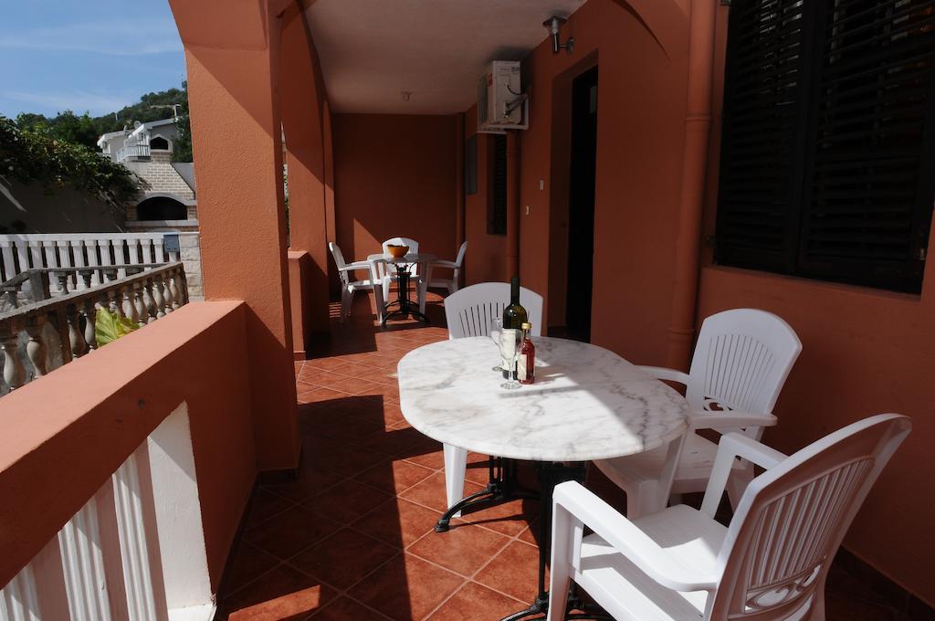 Vila Apartments Lidija Petrovac Extérieur photo
